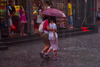 Lluvia en Pekin I – Dos y un paraguas