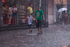 Lluvia en Pekin VI – Humanos 2/Paraguas 0